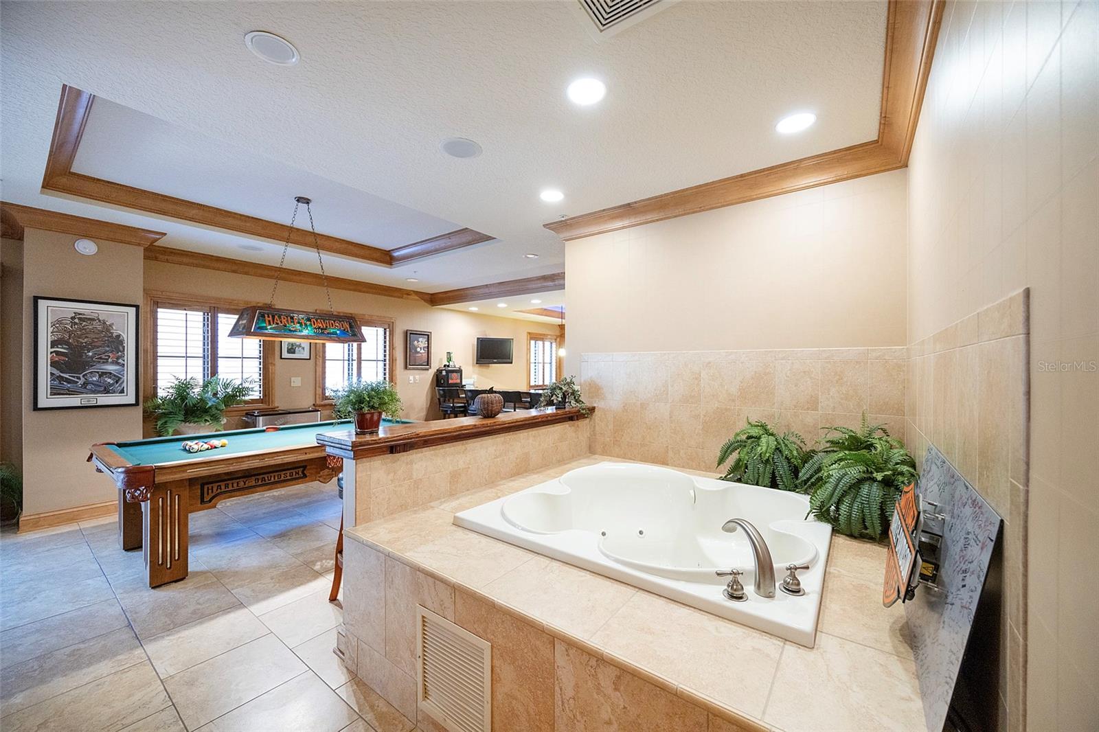 DESTINATION DAYTONA BLDG 01 - Residential