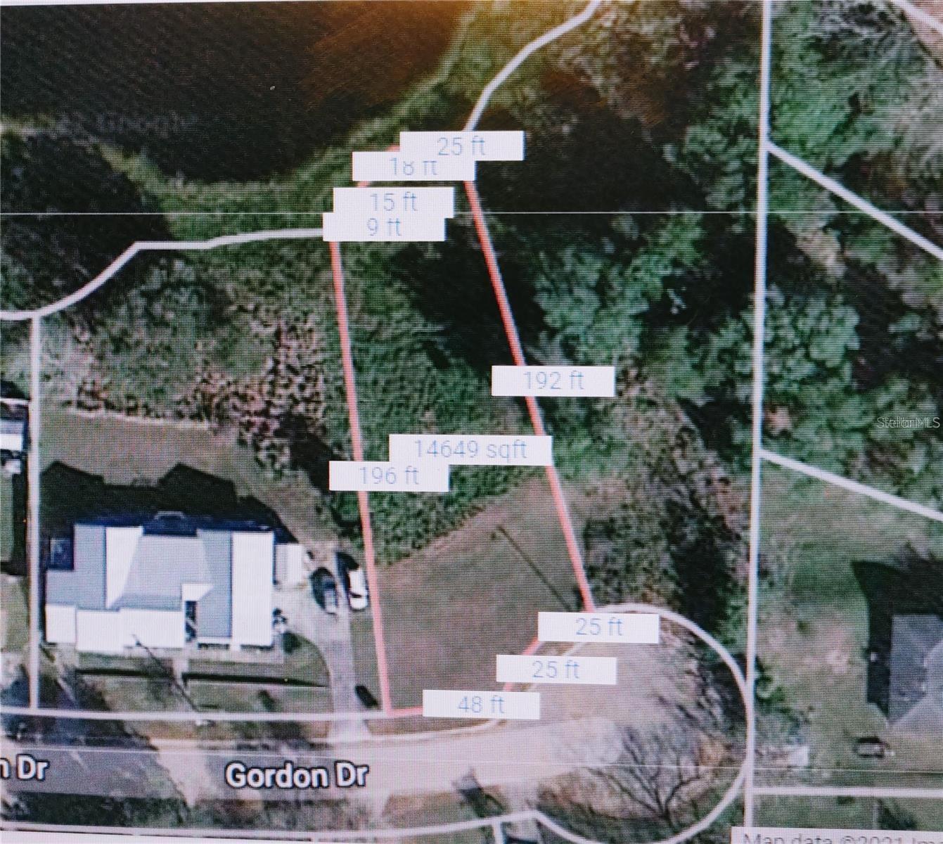 Perfect lot for your dream home with NO HOA!! Amazing culd-de-sac lake front vacant lot in Lake Gordon. This is the last lot on the left side on a dead-end-street providing you the best view on Lake Gordon. Just imagine building your dream home with a wonderful back porch viewing the lake and your own private boat deck. The possibilities are endless...this is exactly what you've been looking for and in a wonderfull price!!