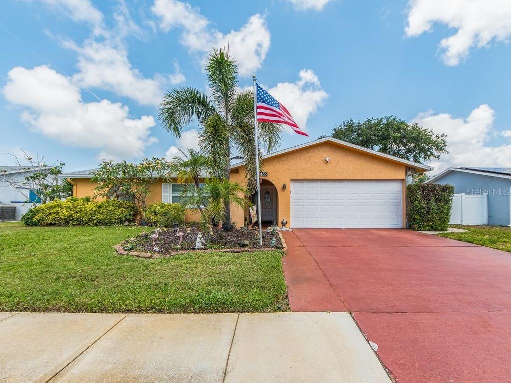 Photo of 12435 Monarch Circle, Seminole, FL 33772 (MLS # TB8506487)