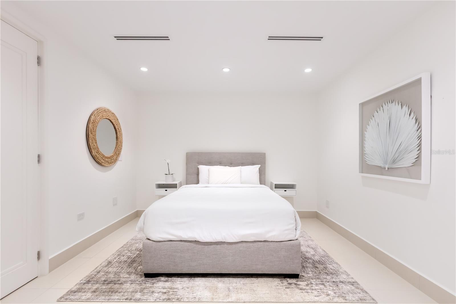 LAS VENTANAS II CONDOMINIUM - Residential