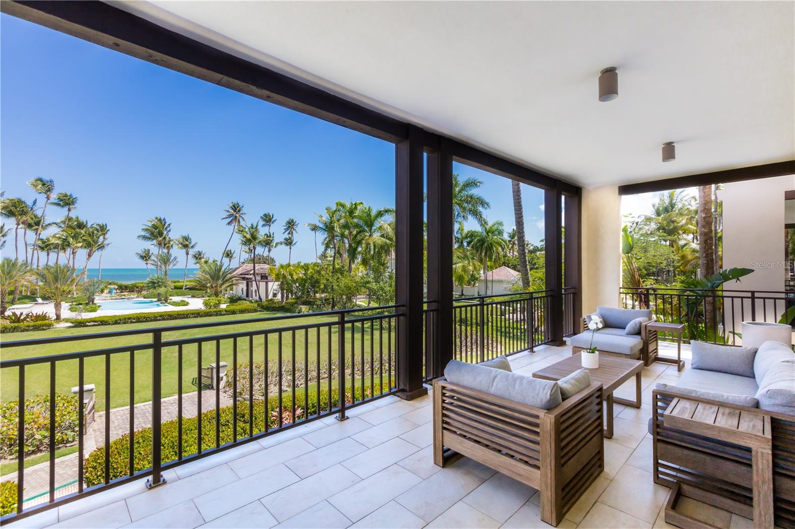 LAS VENTANAS II CONDOMINIUM - Residential