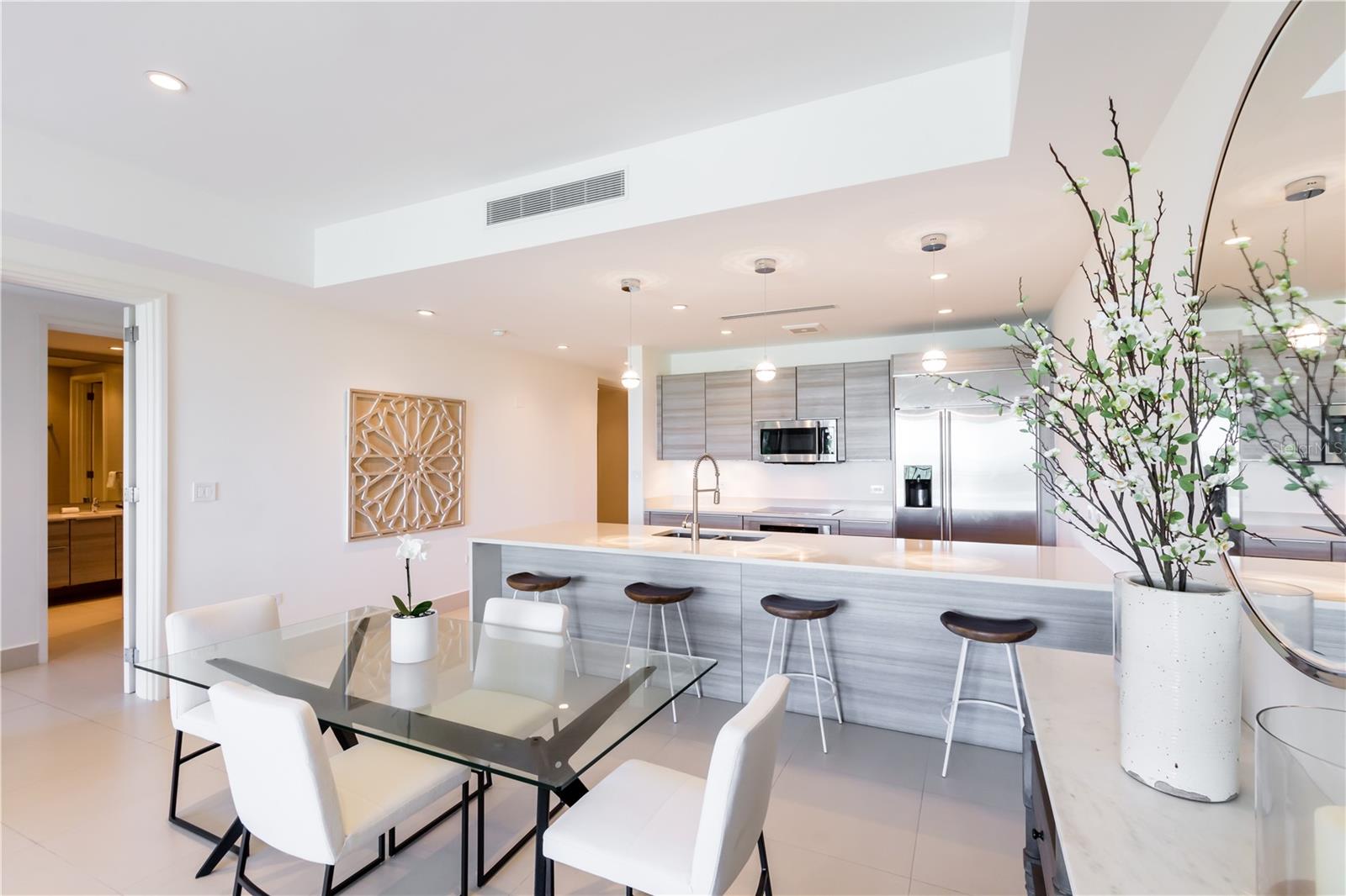 LAS VENTANAS II CONDOMINIUM - Residential