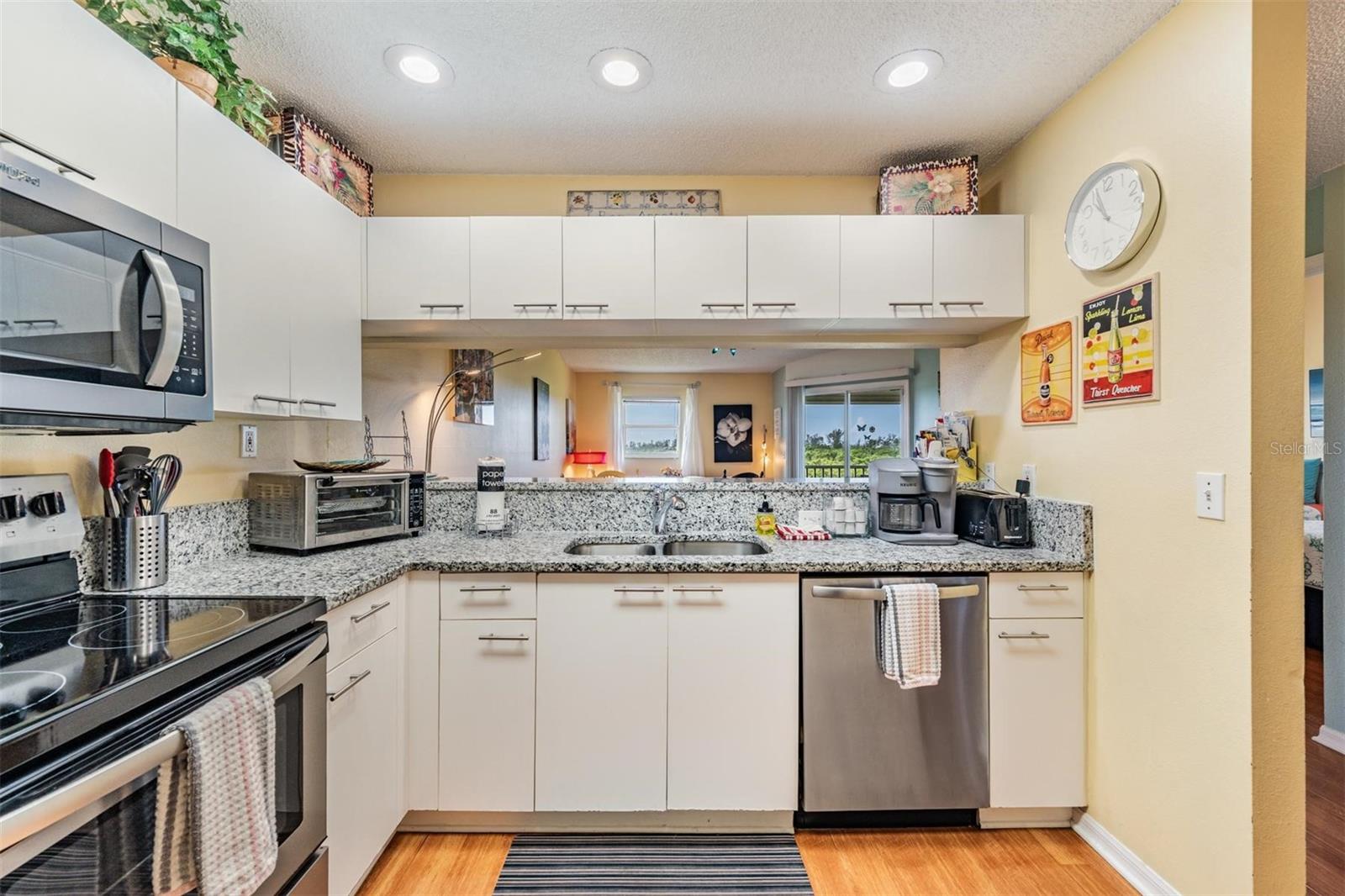 SANDY POINTE II - Residential