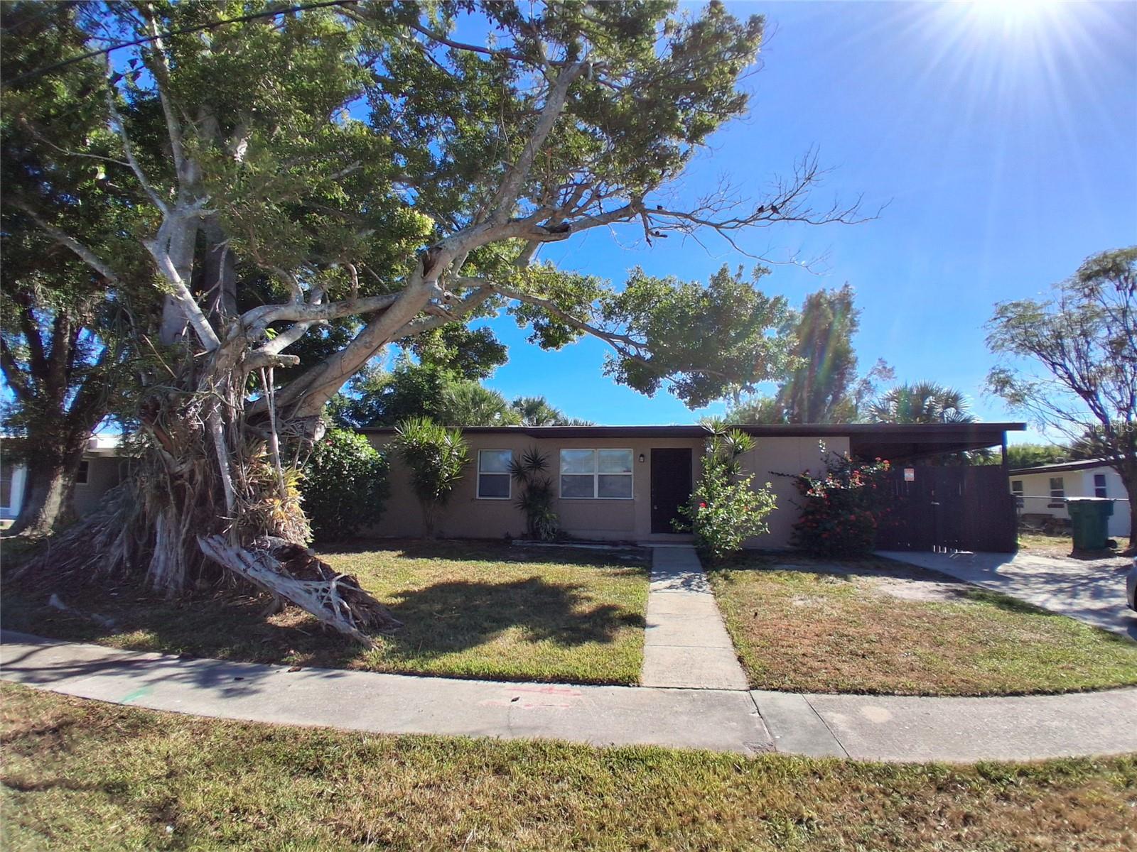 PORT CHARLOTTE SEC 033 - Residential Lease