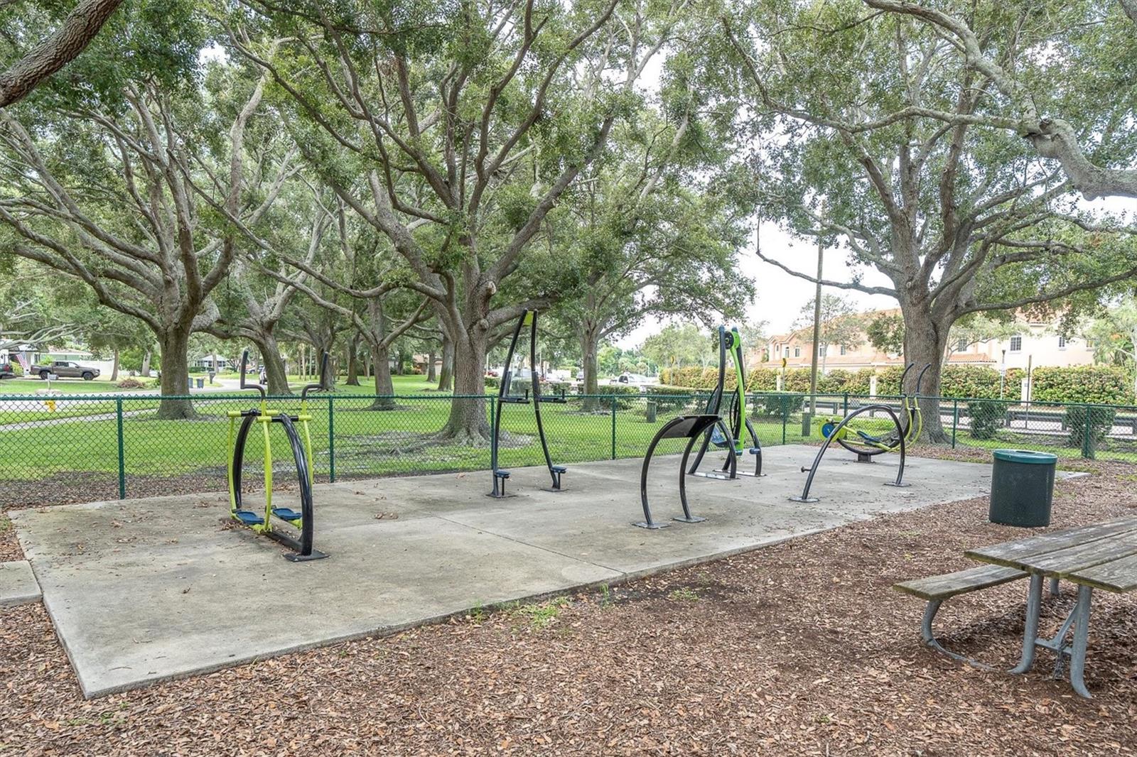 PASADENA ESTATES SEC F - Residential