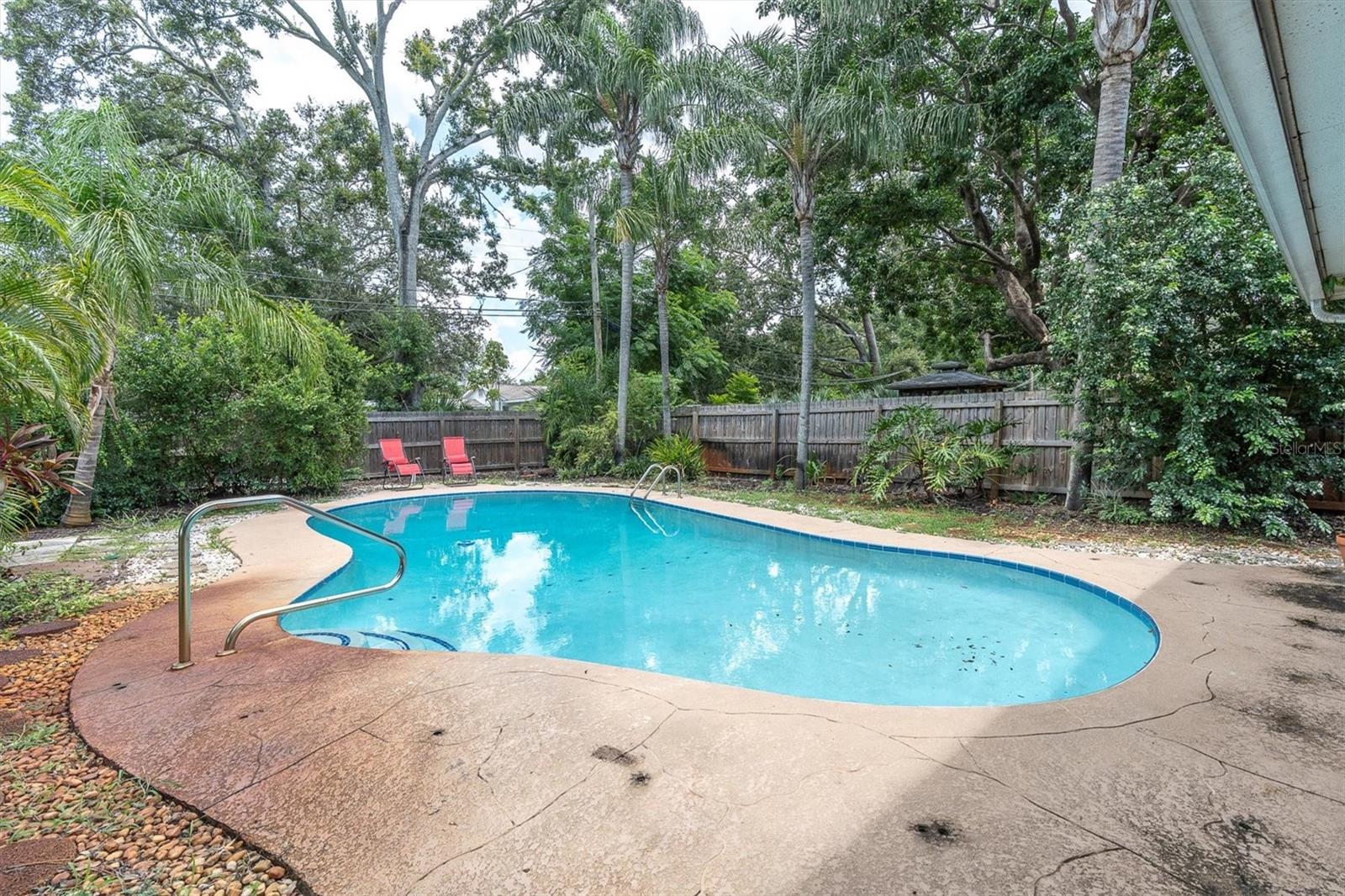 PASADENA ESTATES SEC F - Residential