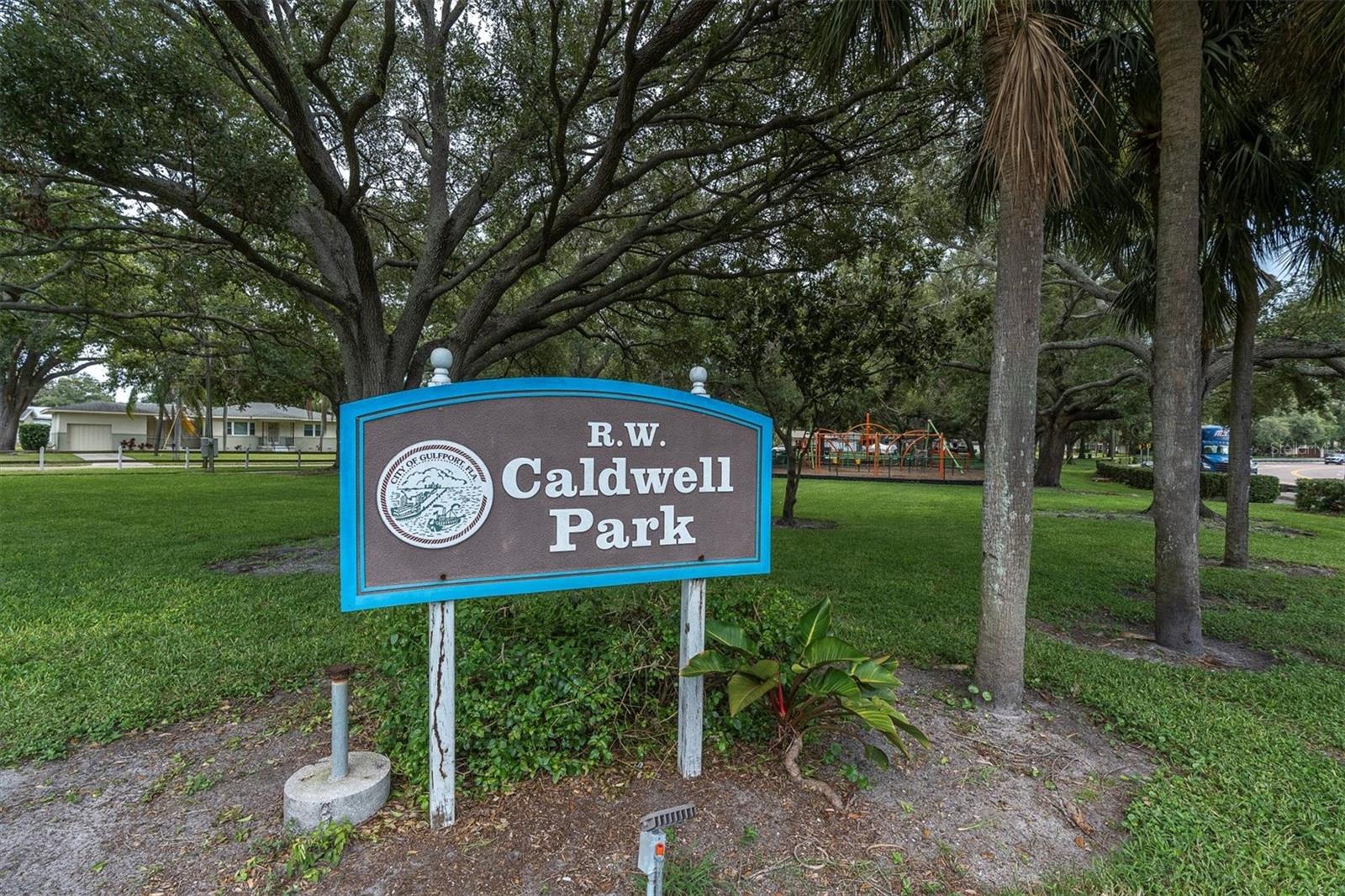 PASADENA ESTATES SEC F - Residential