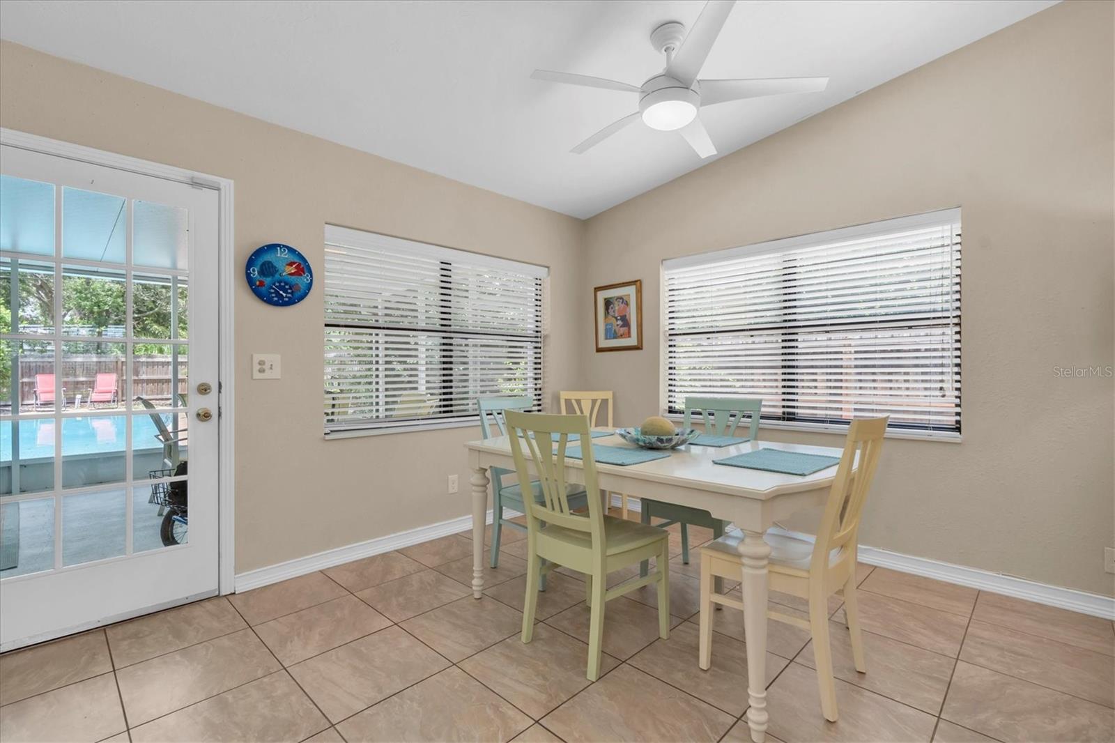 PASADENA ESTATES SEC F - Residential