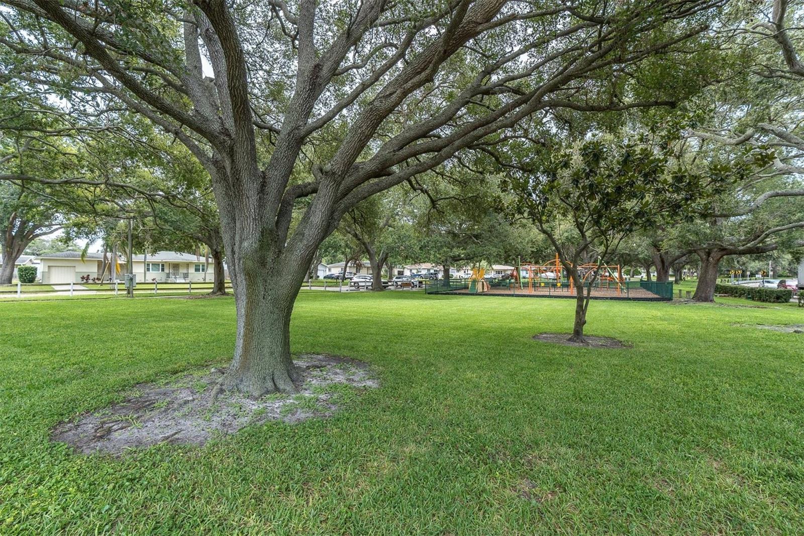 PASADENA ESTATES SEC F - Residential