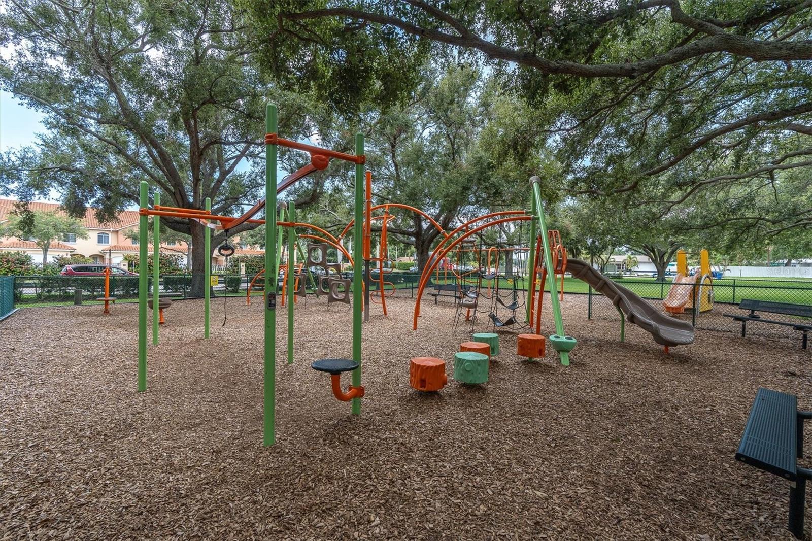 PASADENA ESTATES SEC F - Residential