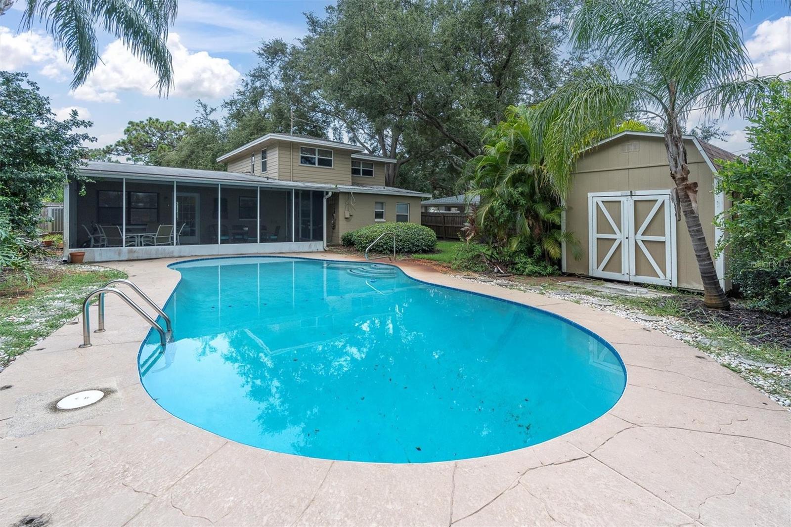 PASADENA ESTATES SEC F - Residential