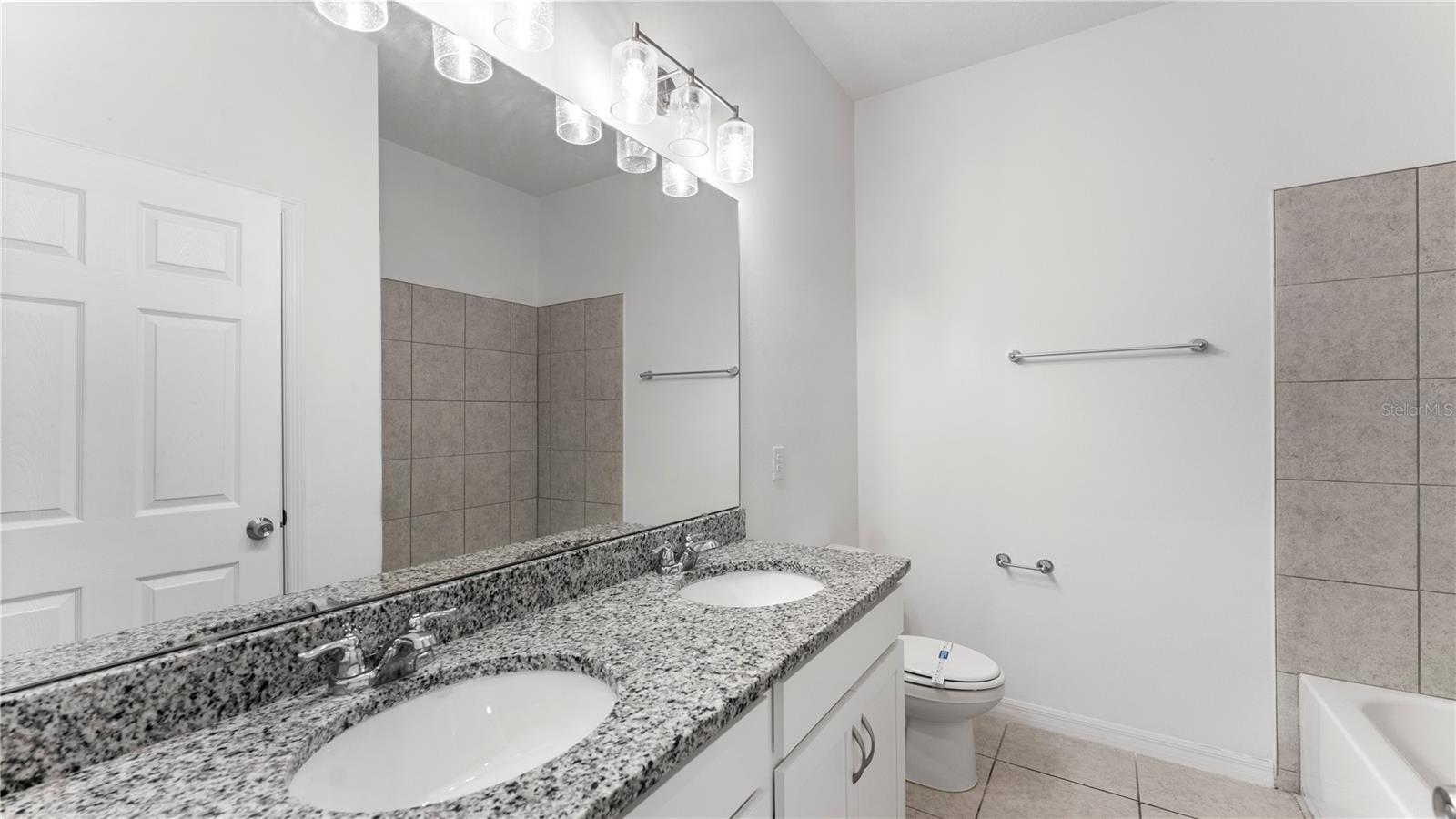 COVERED BRIDGE - Residential Lease