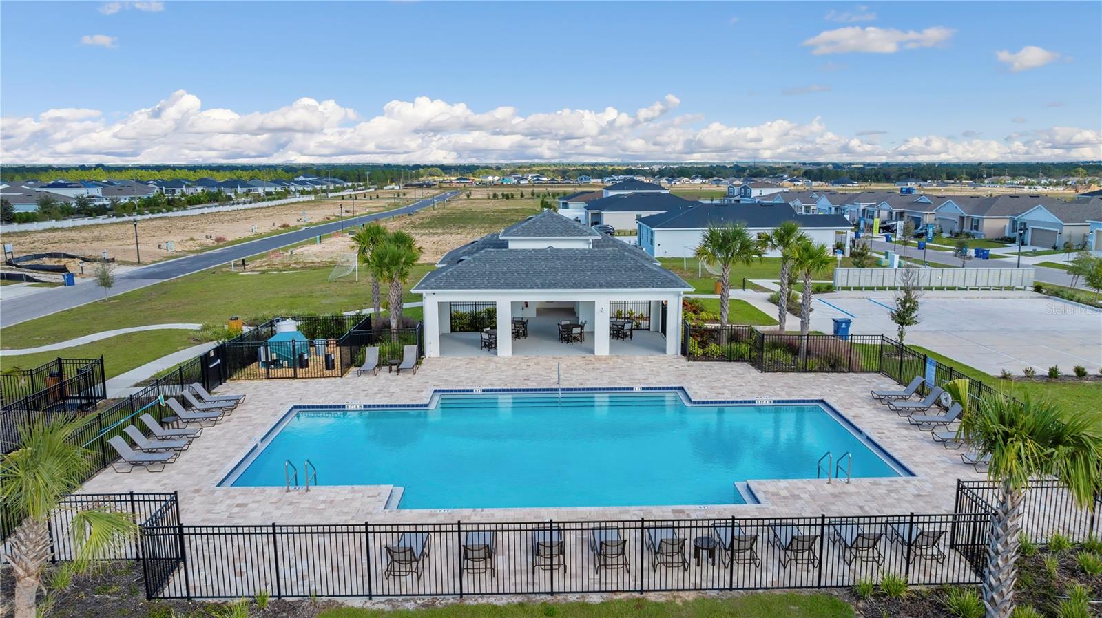 COVERED BRIDGE - Residential Lease