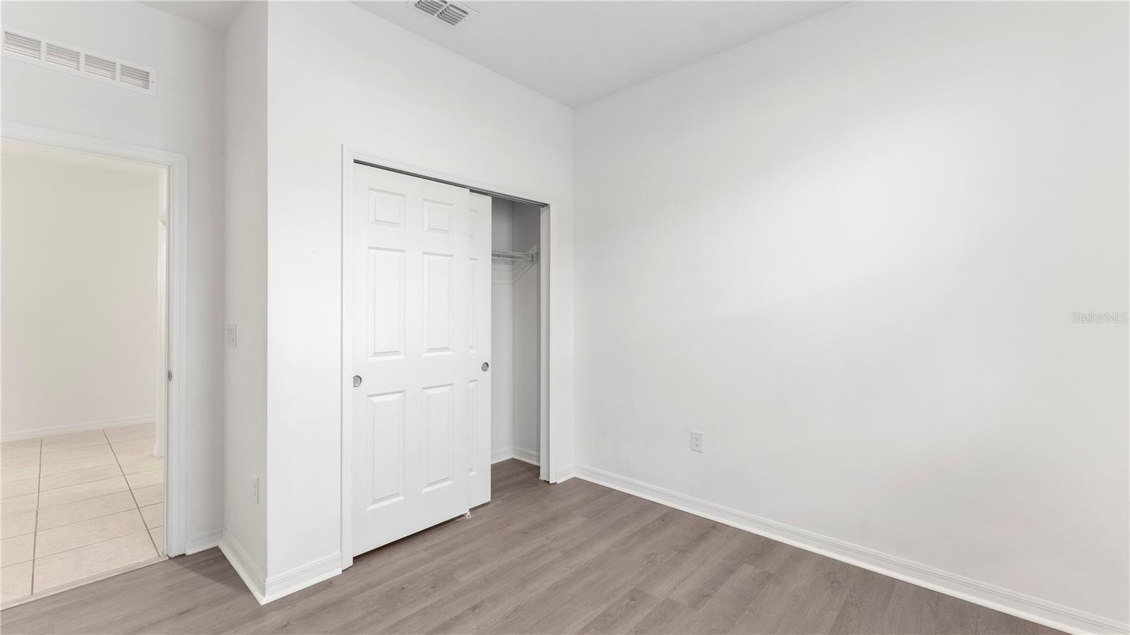 COVERED BRIDGE - Residential Lease