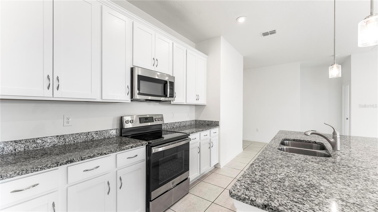 COVERED BRIDGE - Residential Lease