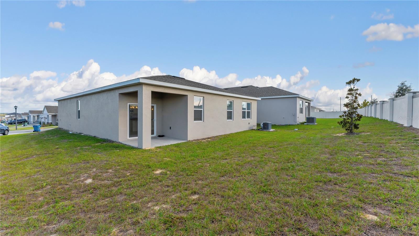 COVERED BRIDGE - Residential Lease