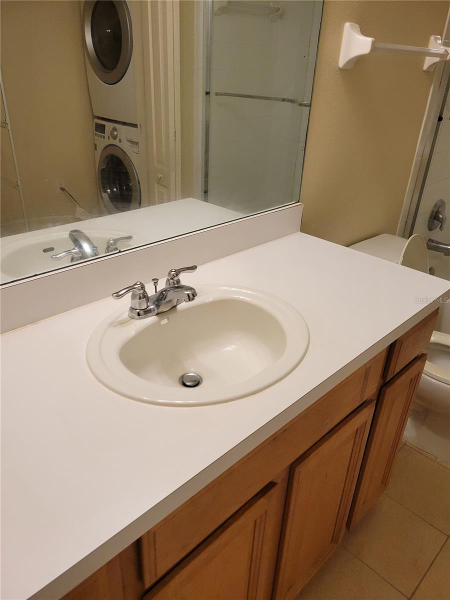 THE TWNHMS AT LIGHTHOUSE COVE IV - Residential