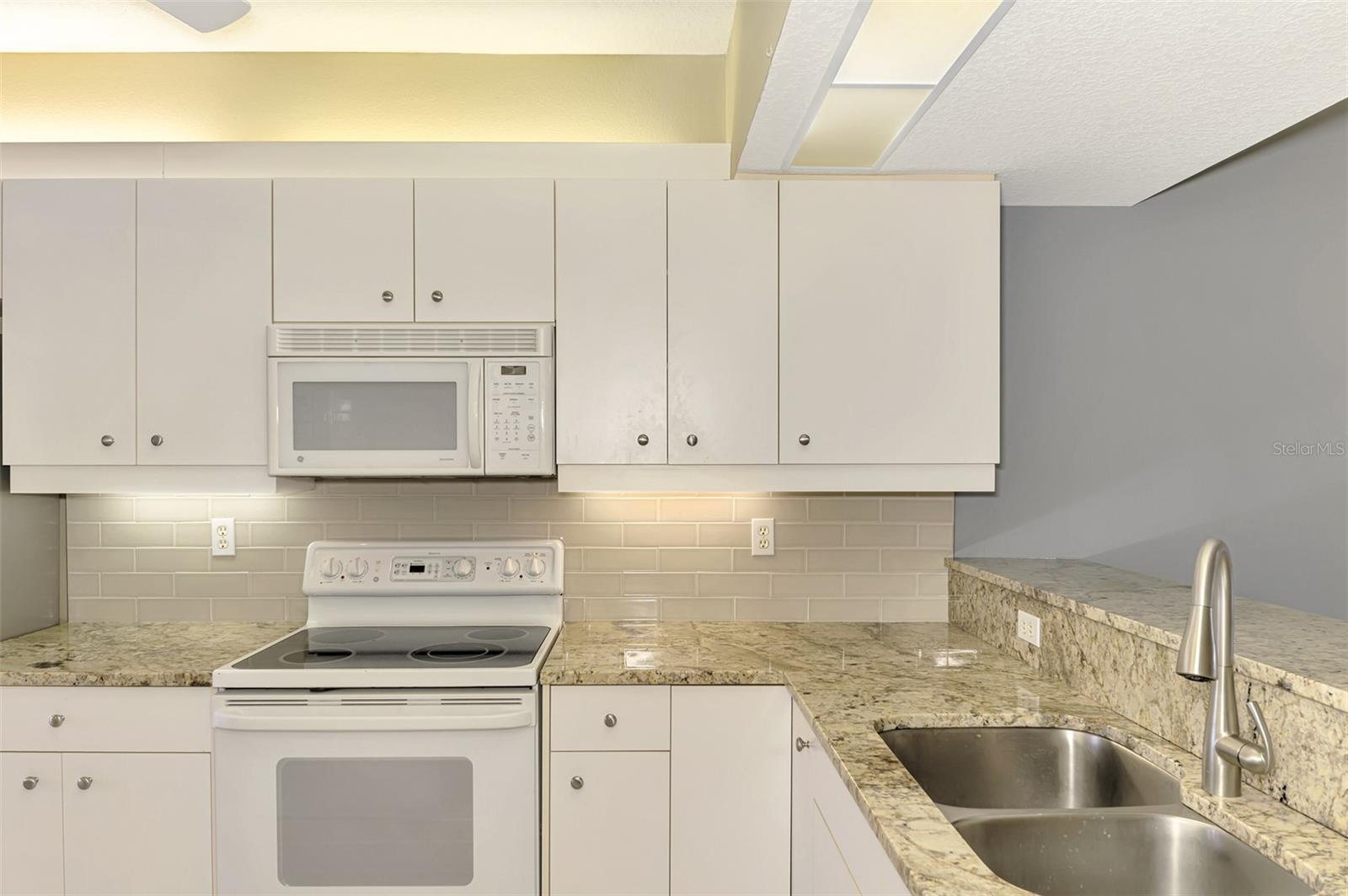 GARDENS VI/WATERSIDE VILLAGE - Residential