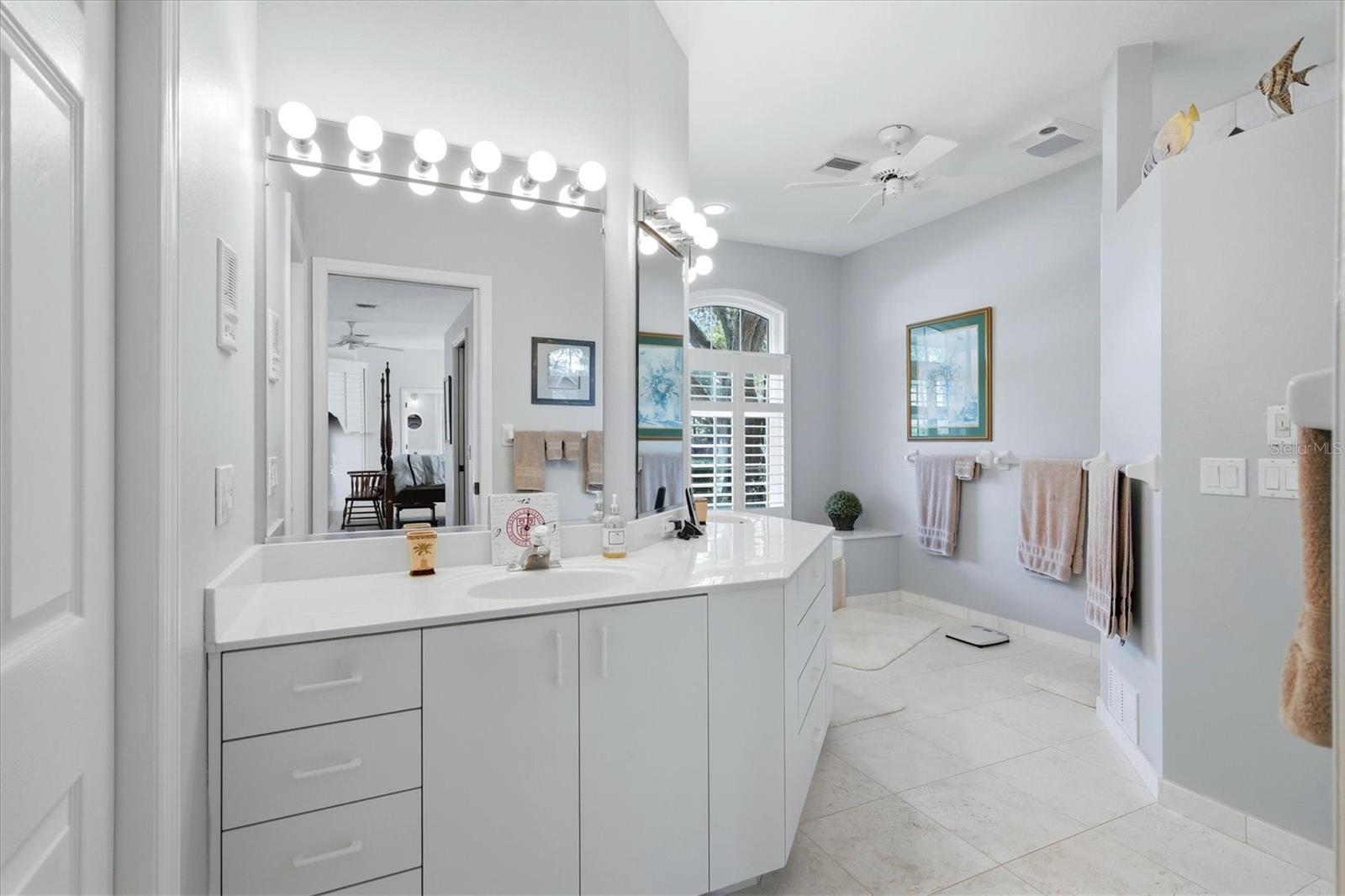 CALUSA LAKES - Residential