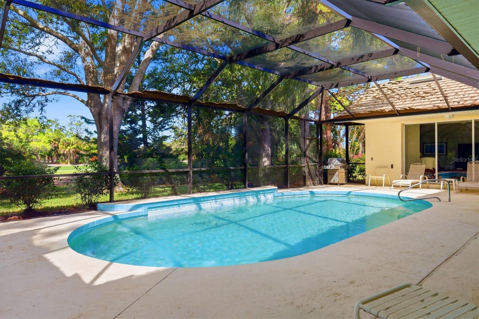 CALUSA LAKES - Residential