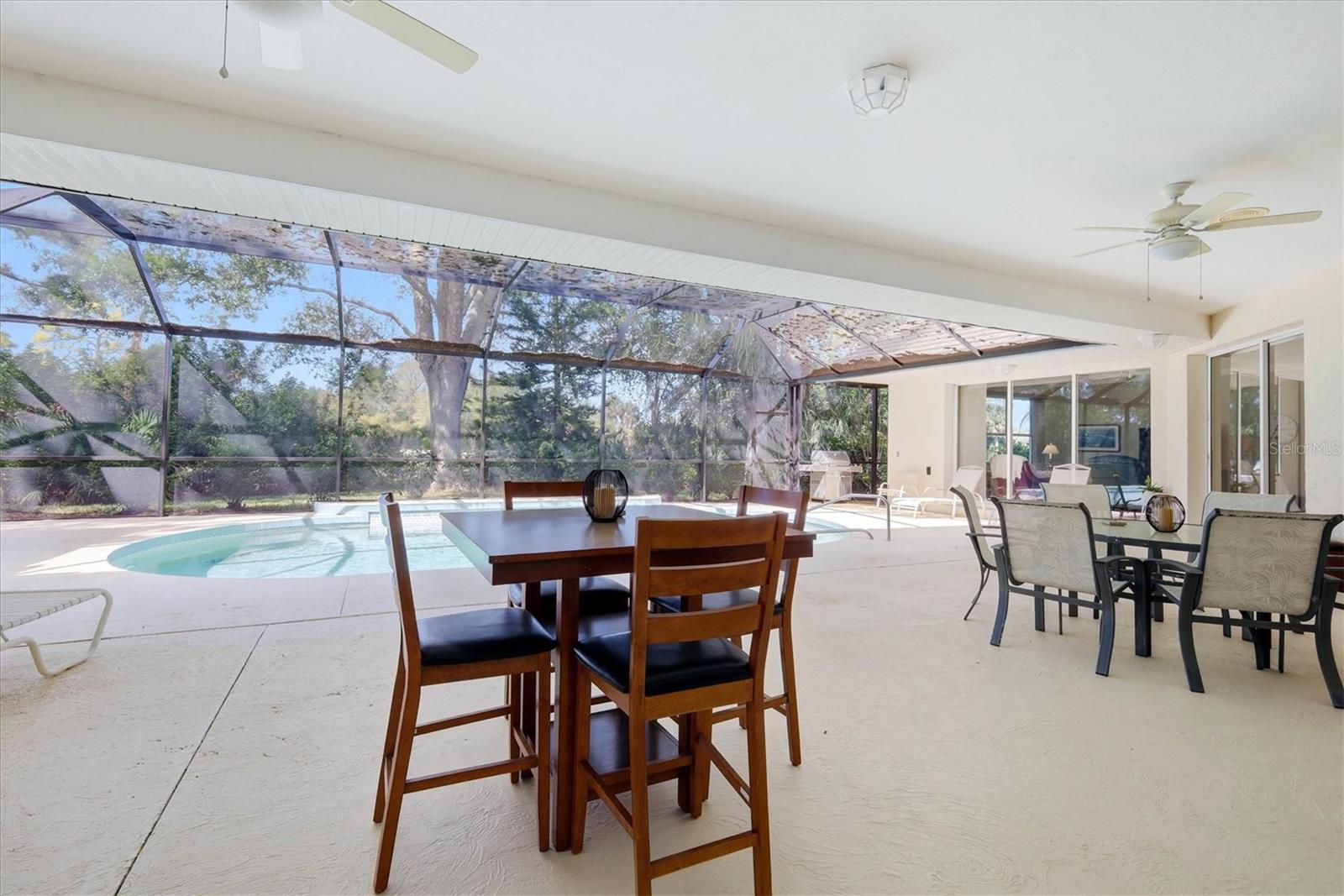 CALUSA LAKES - Residential