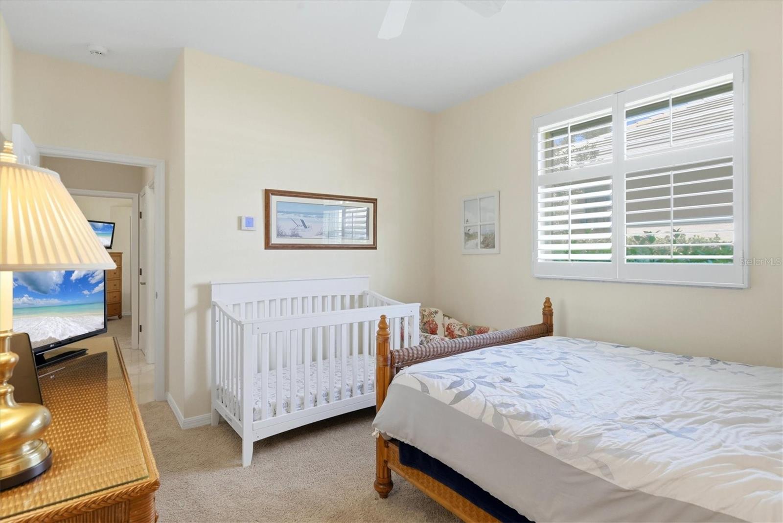 CALUSA LAKES - Residential