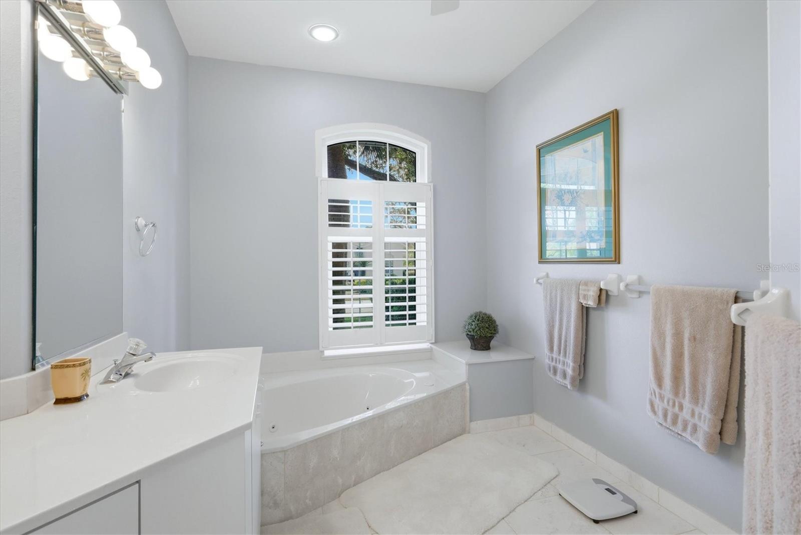 CALUSA LAKES - Residential