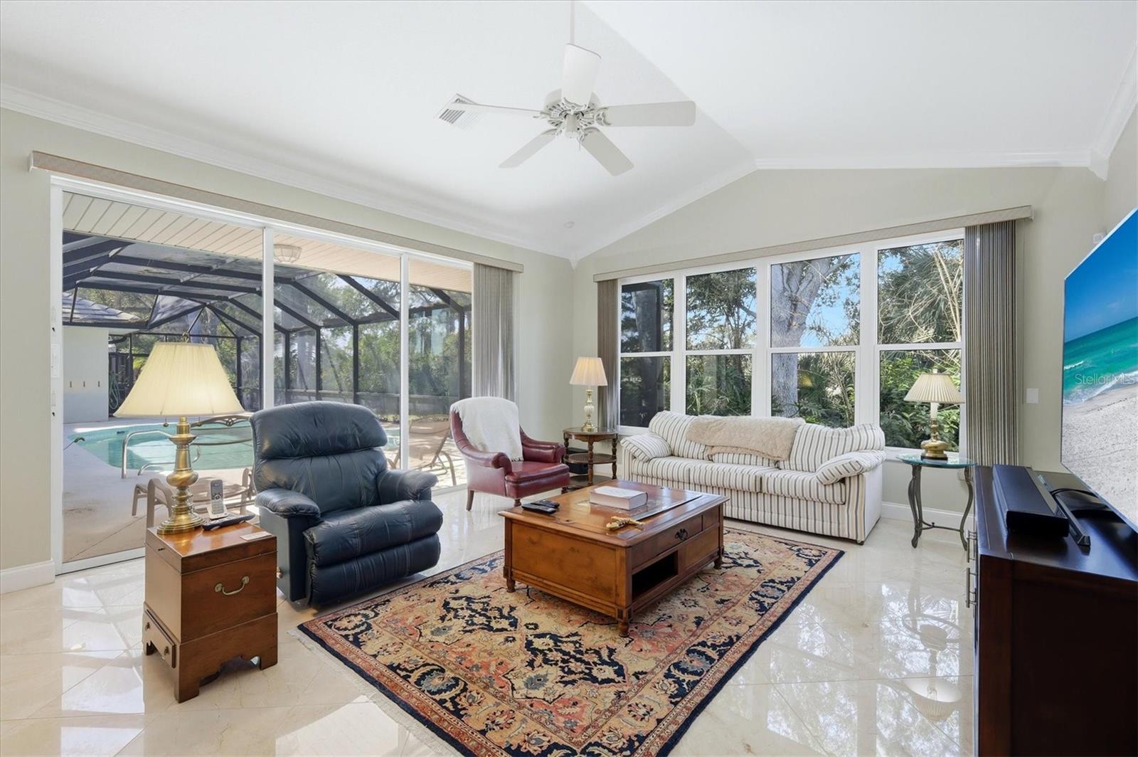 CALUSA LAKES - Residential