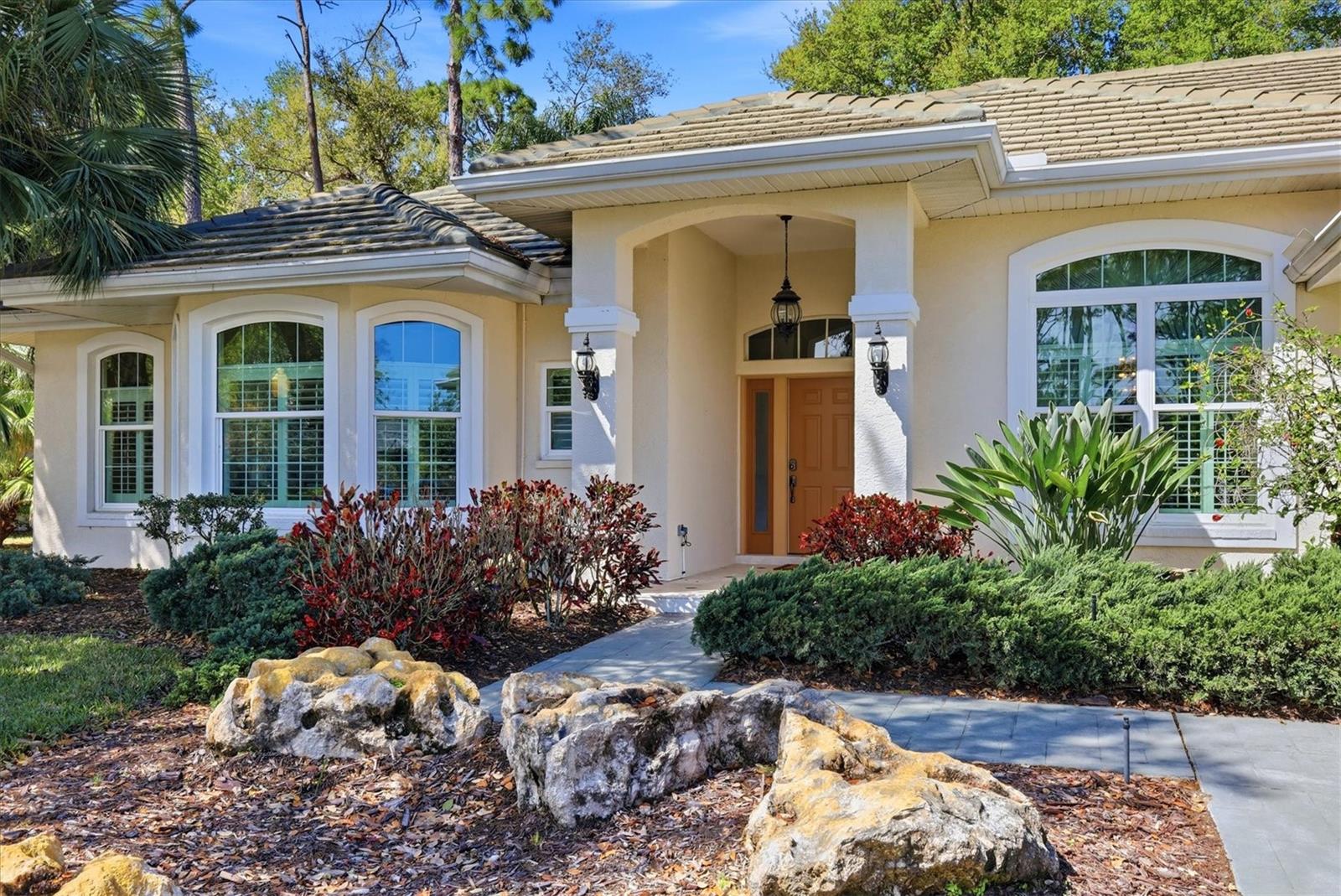 CALUSA LAKES - Residential