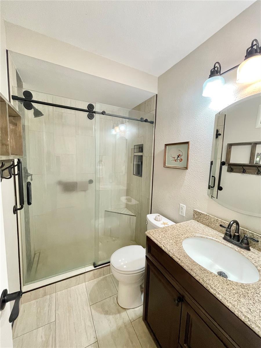 ANDOVER HOUSE/LAKELAND HARBOUR - Residential