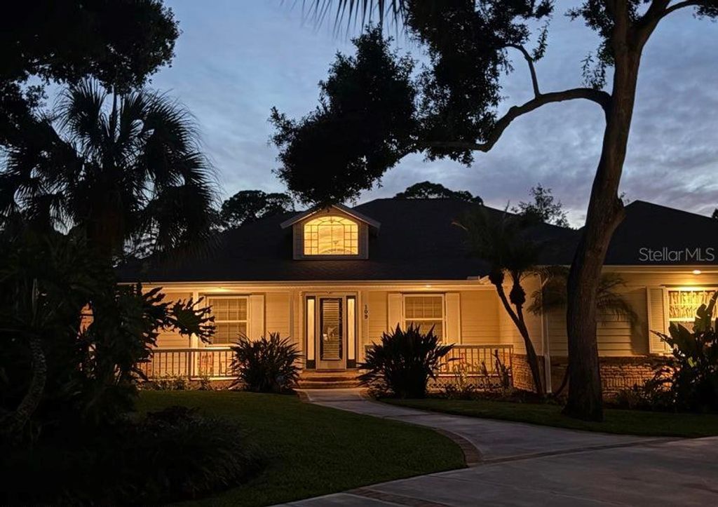 Photo of 109 Harbor Point Drive, Sebastian, FL 32958 (MLS # O6410855)