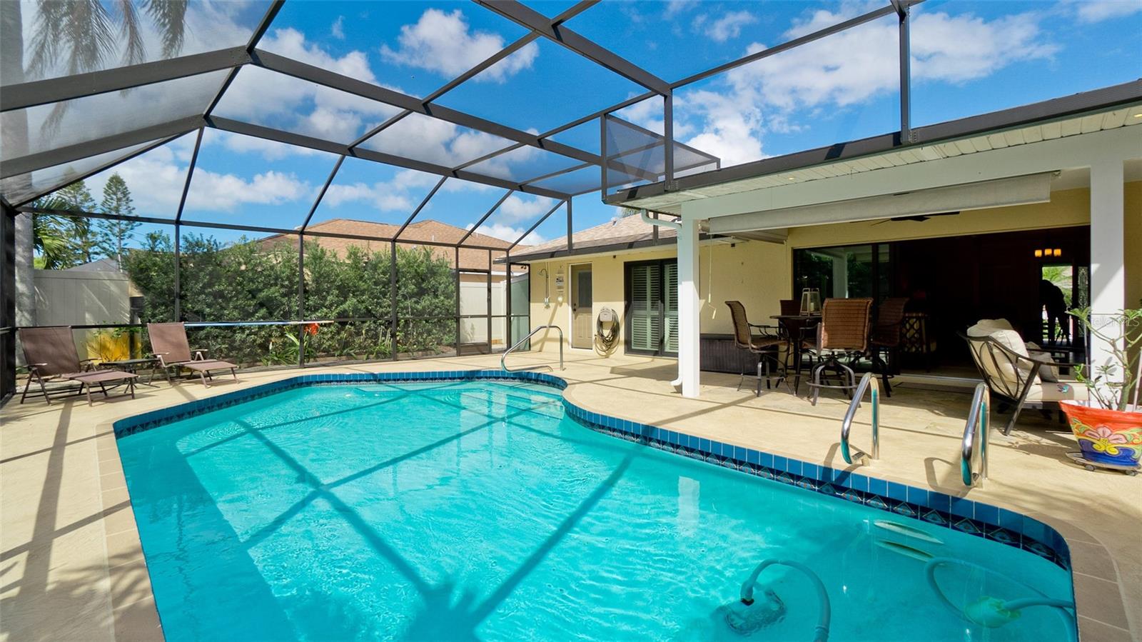 PALMA SOLA COURT - Residential