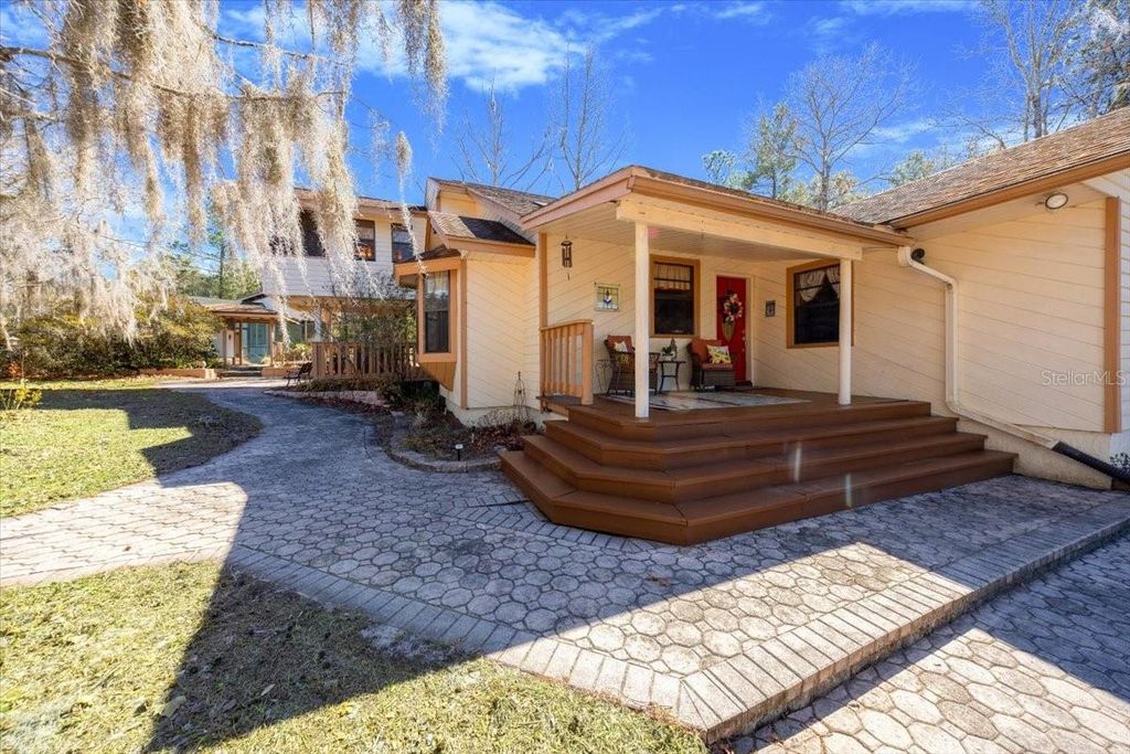 Photo of 9520 N Holyoak Terrace, Dunnellon, FL 34433 (MLS # OM718761)