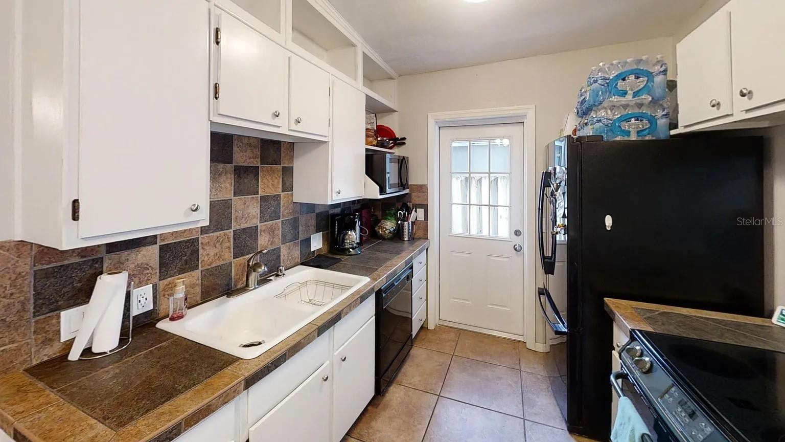 LAWSONA PARK - Residential