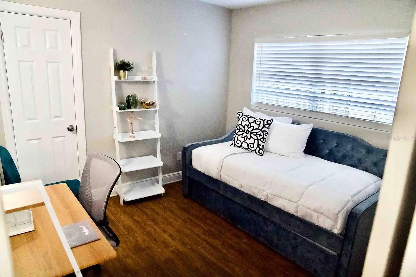 LAWSONA PARK - Residential