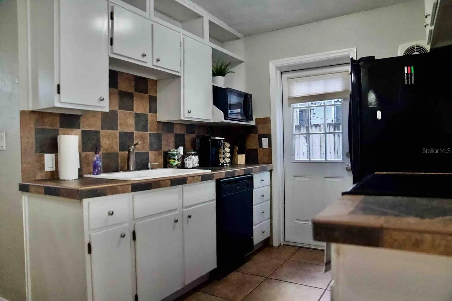 LAWSONA PARK - Residential