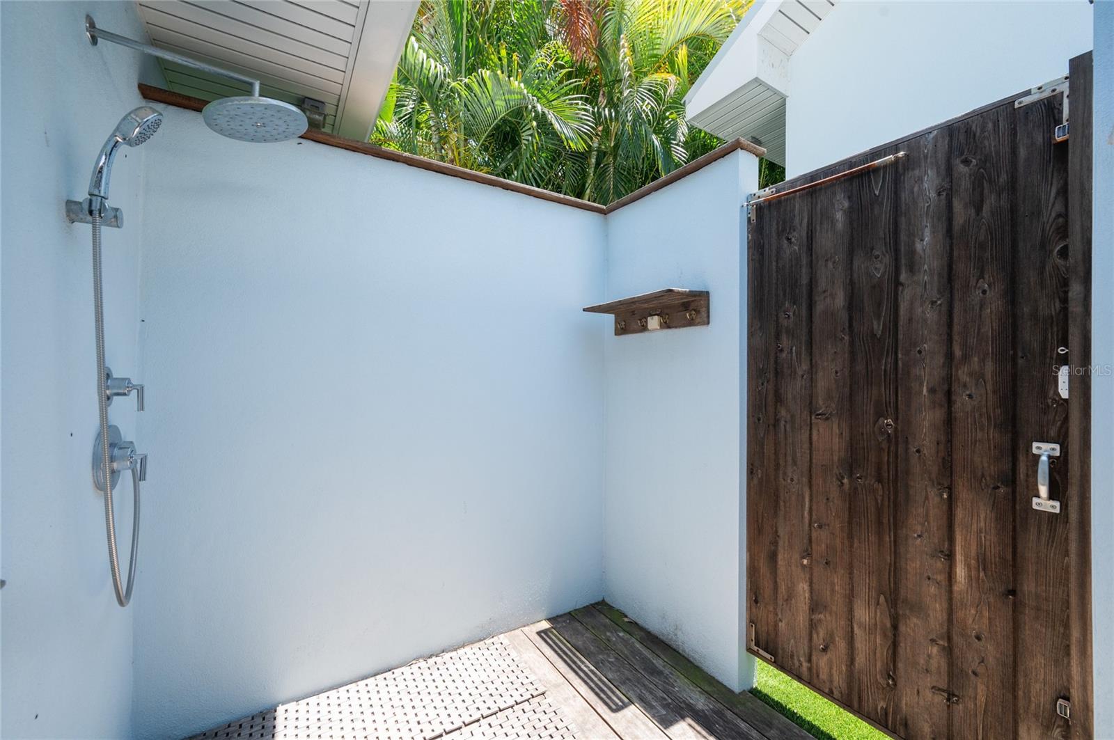 LUANA ISLES - Residential