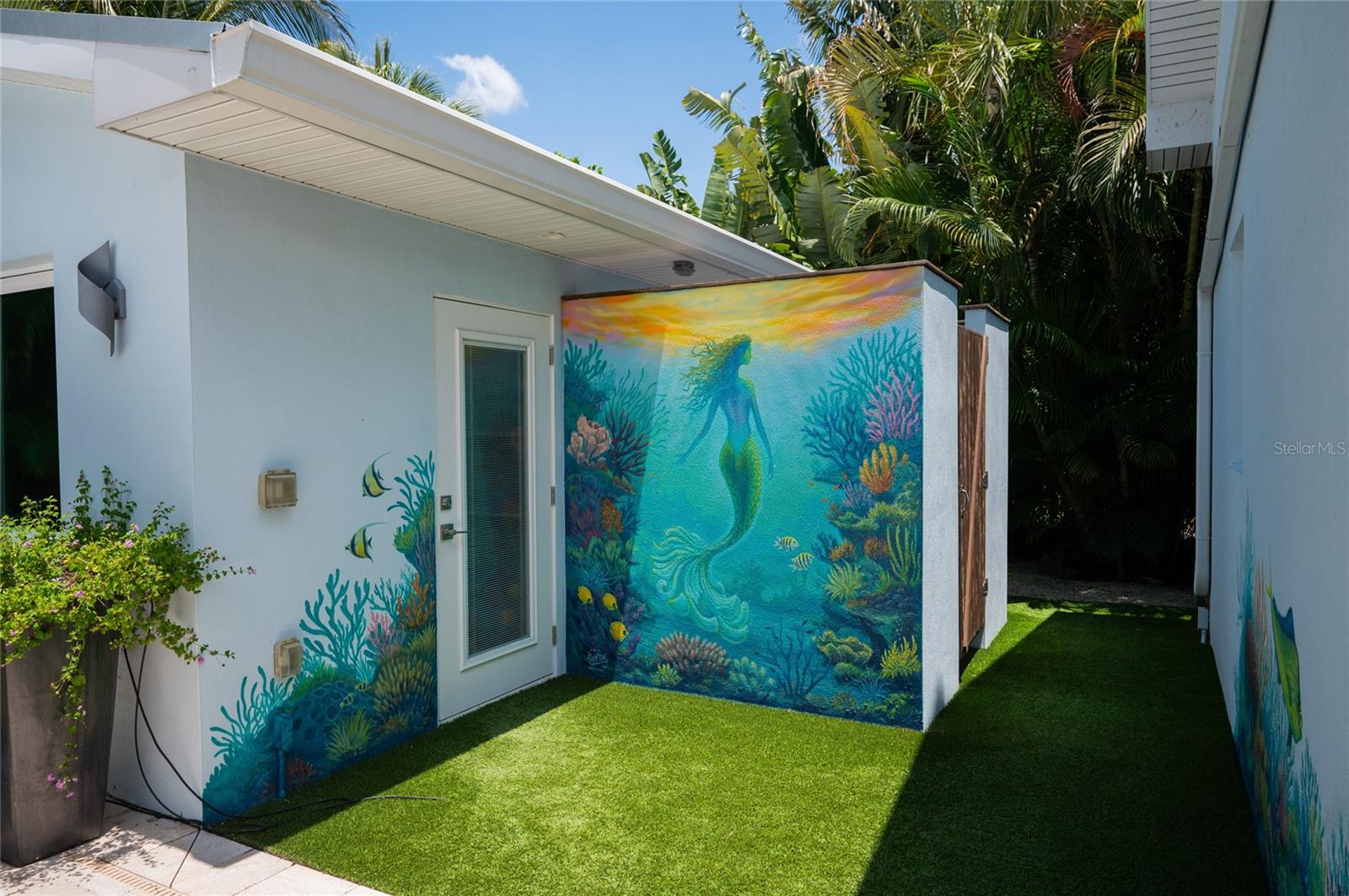 LUANA ISLES - Residential