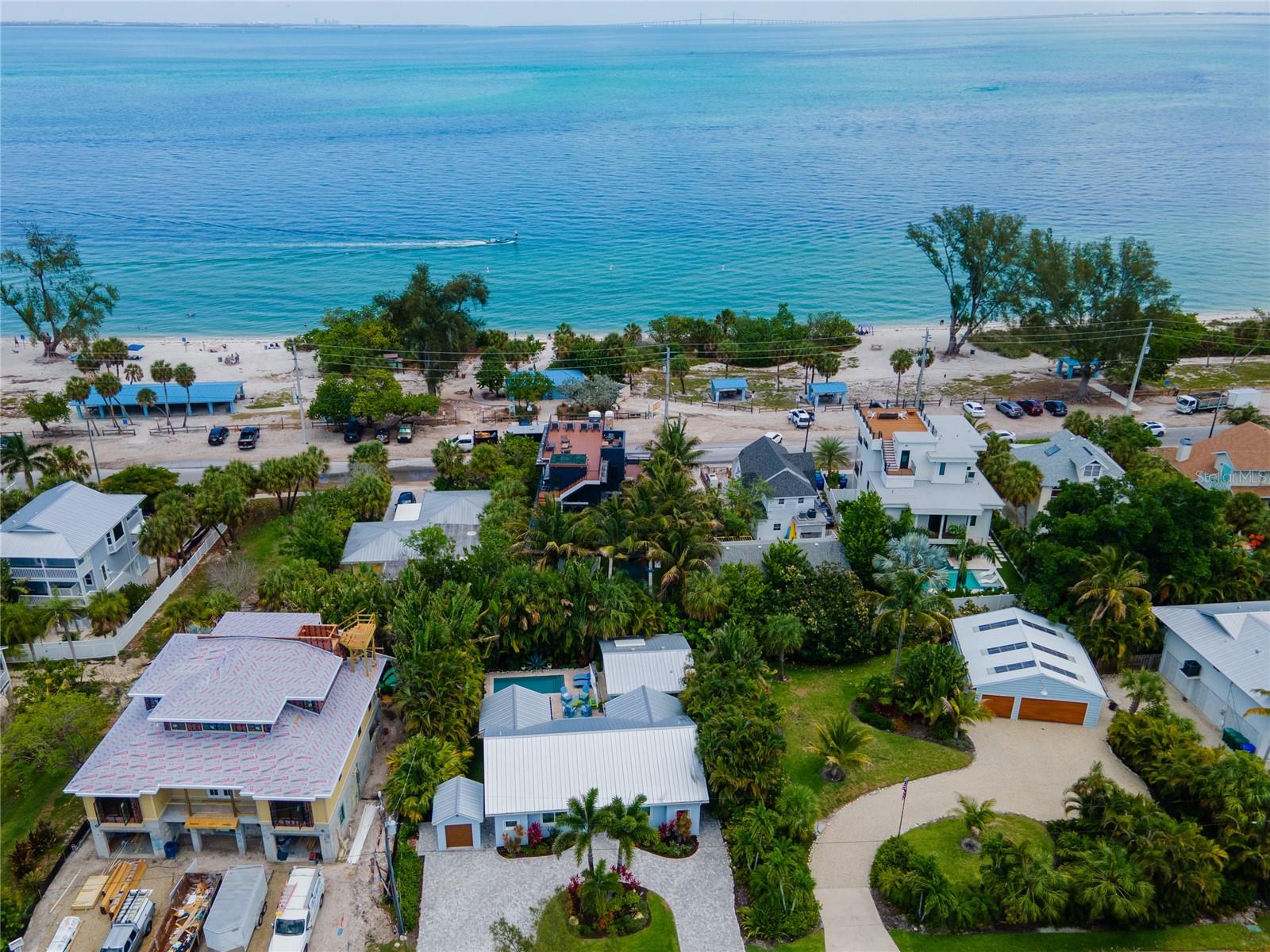 LUANA ISLES - Residential