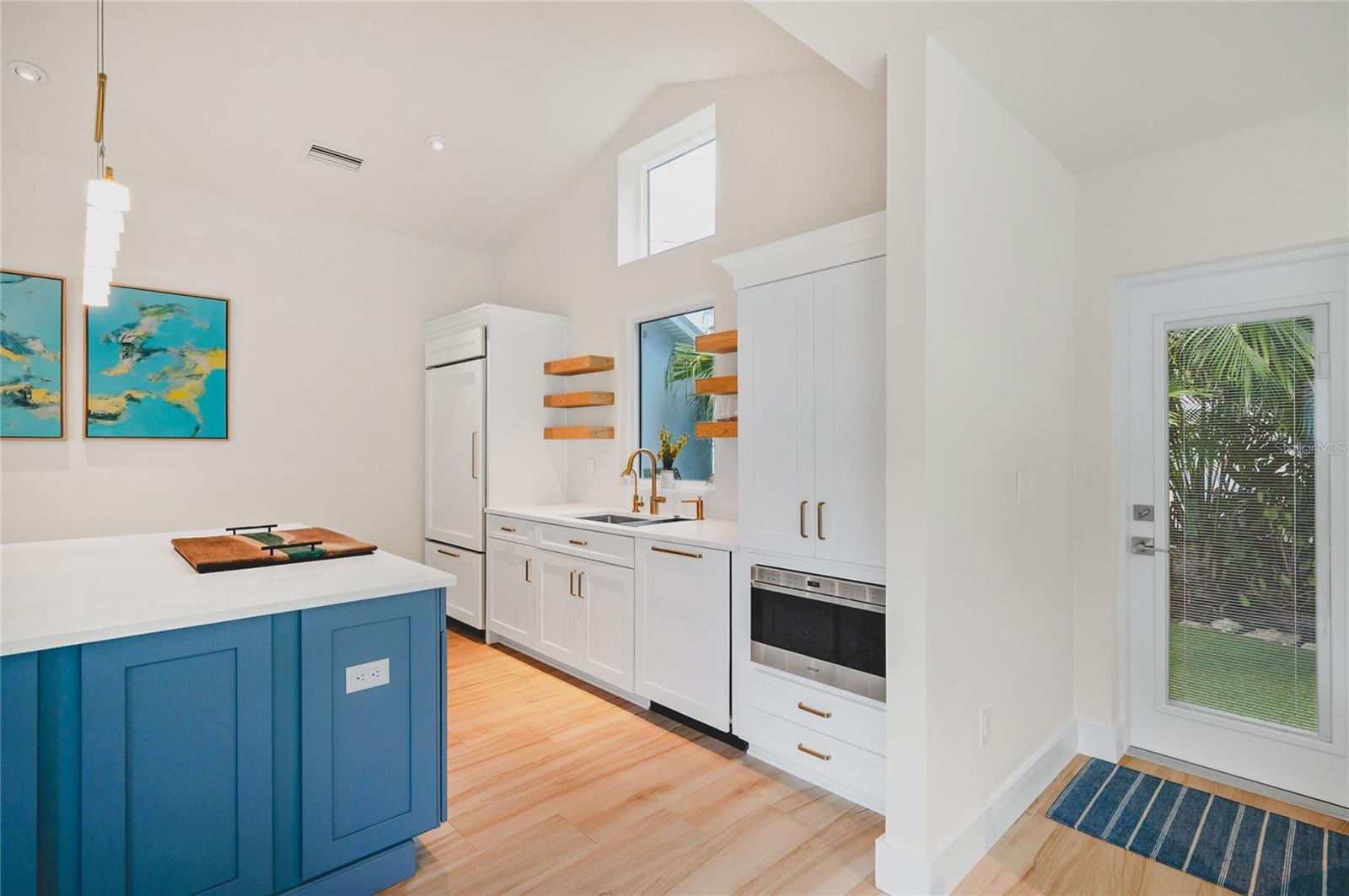 LUANA ISLES - Residential