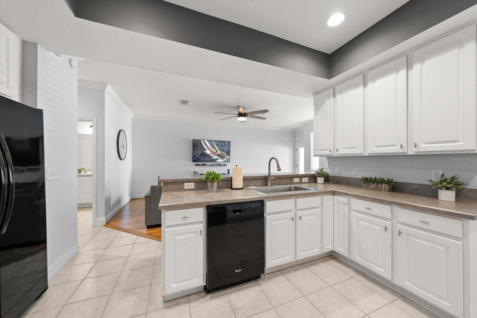 WEST BAY VILLAGE - Residential