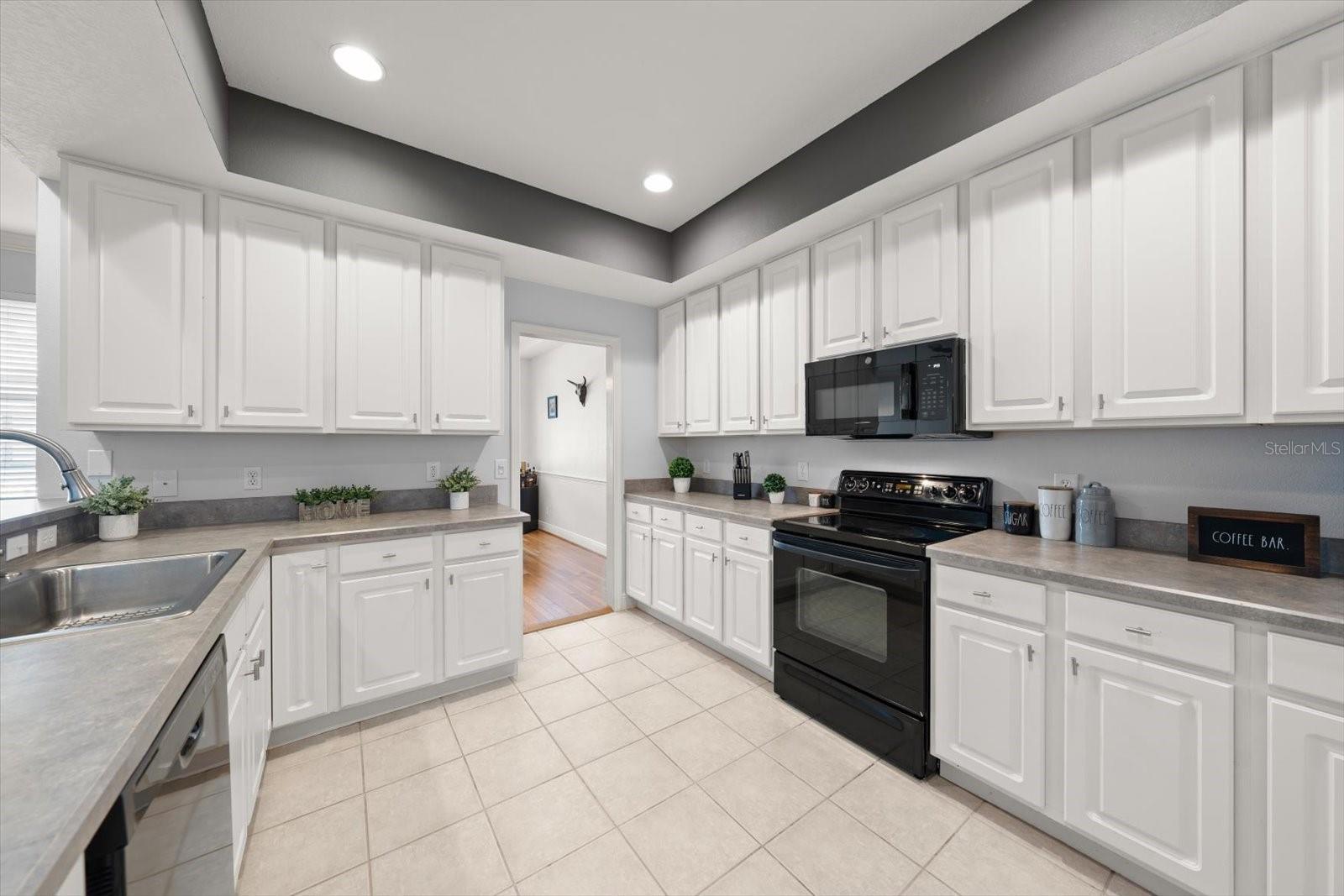 WEST BAY VILLAGE - Residential