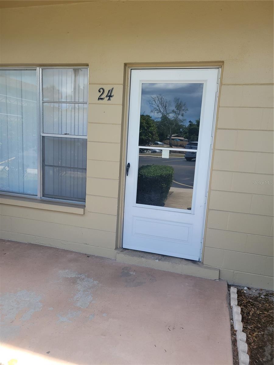 2464 AUSTRALIA WAY E 24