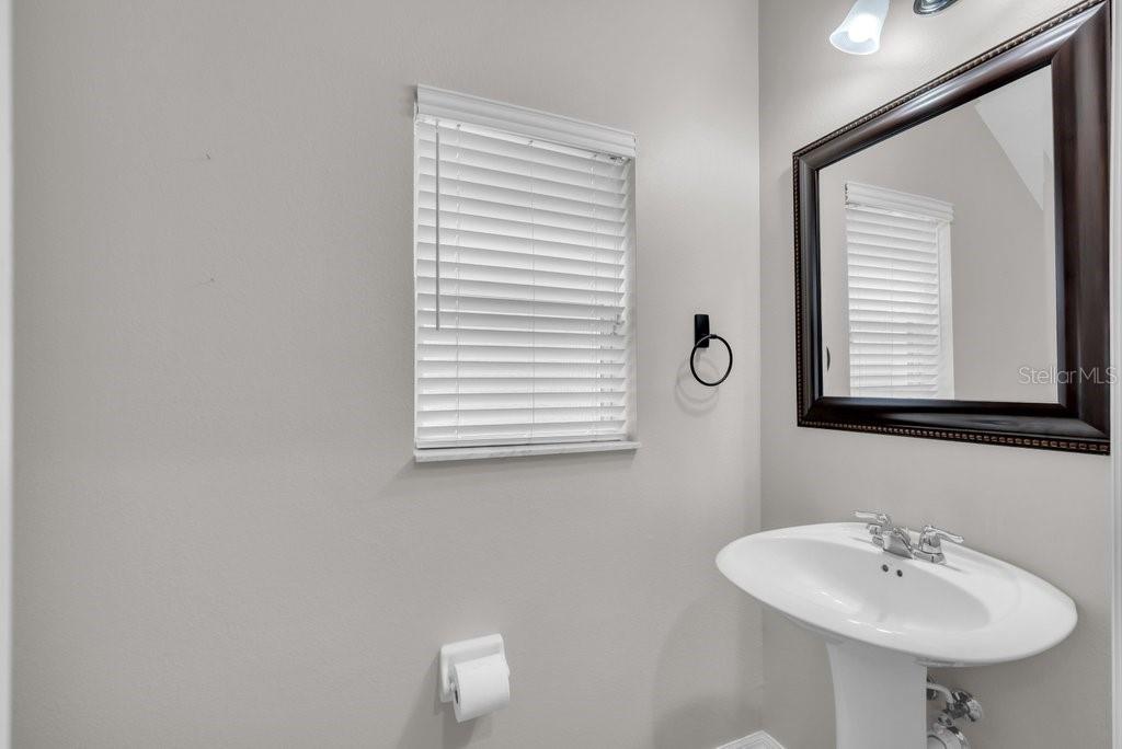 STARLING AT FISHHAWK PH IA - Residential