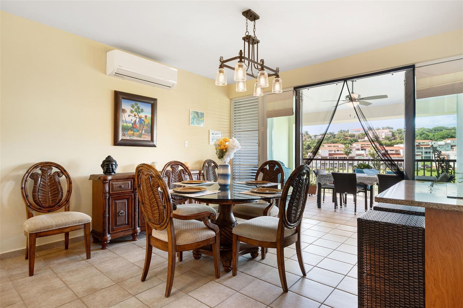 HARBOUR LAKES - Residential