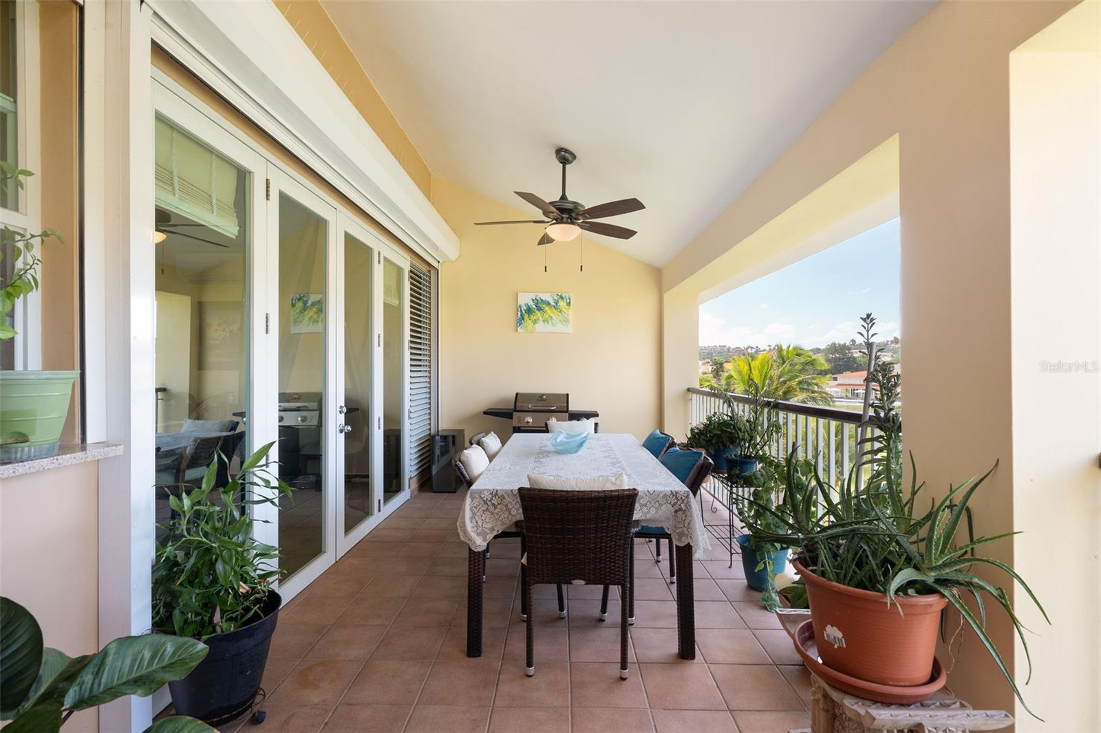 HARBOUR LAKES - Residential