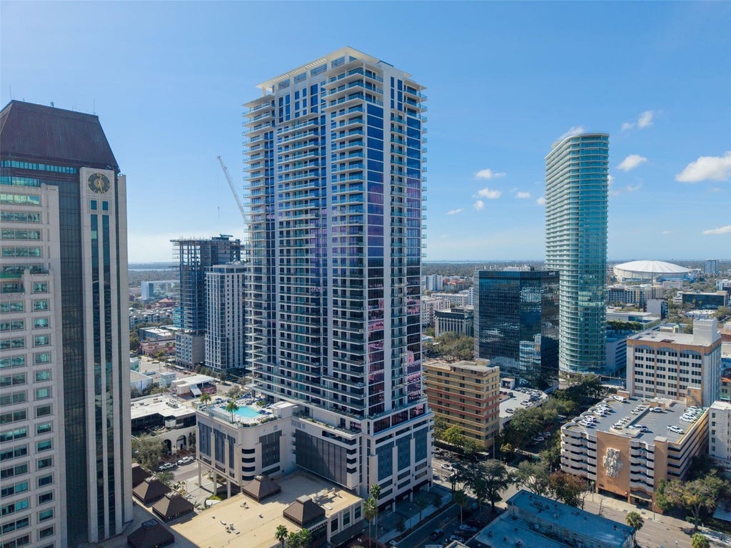 Photo of 275 1st Avenue S #3304, St Petersburg, FL 33701 (MLS # TB8548532)