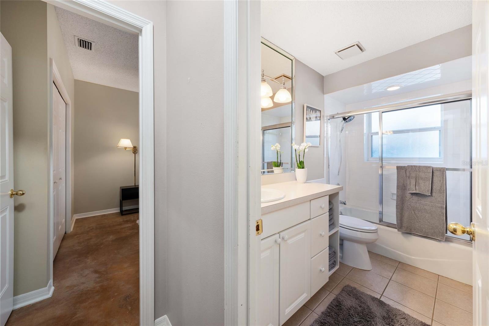 WOODSEDGE - Residential Lease