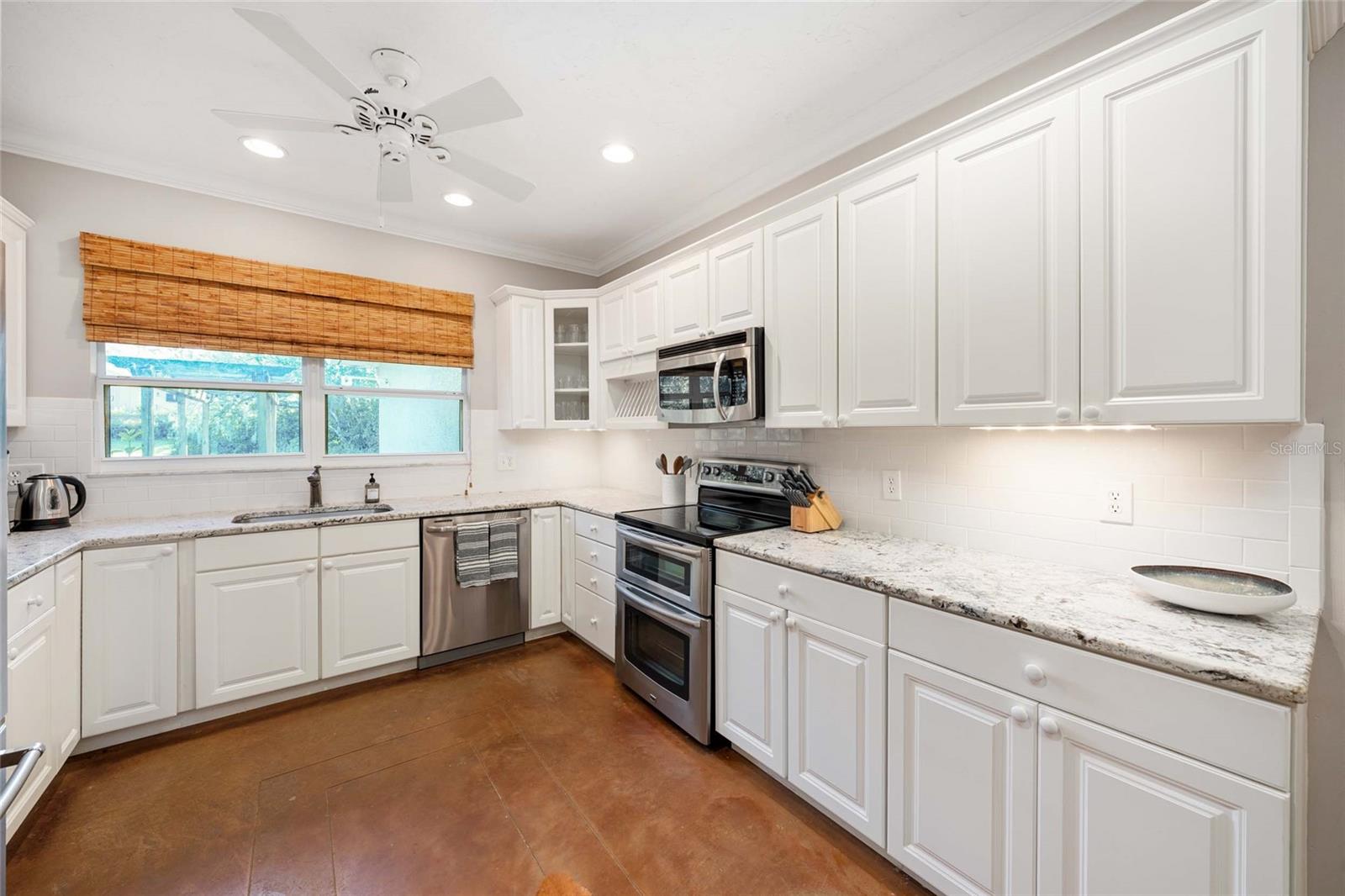 WOODSEDGE - Residential Lease