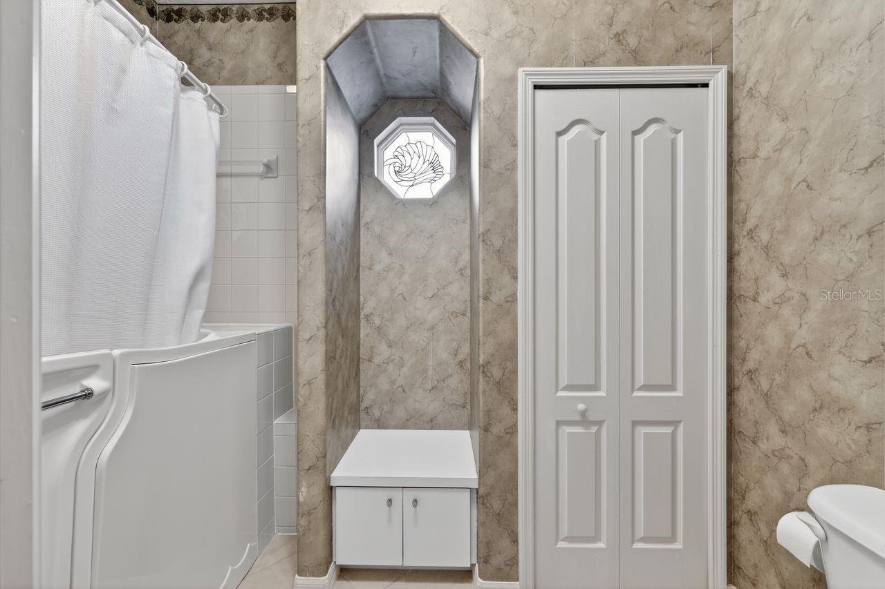 FOXBROOK PH II - Residential